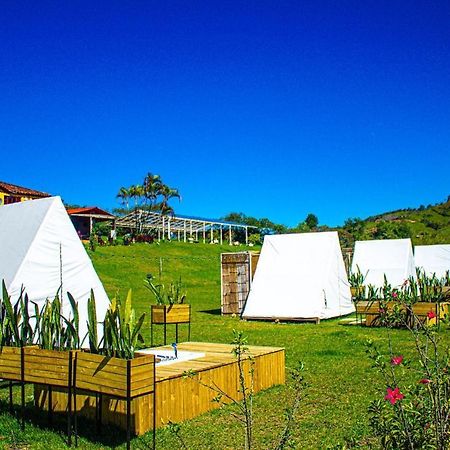 Aw Guatape Glamping Resort מראה חיצוני תמונה
