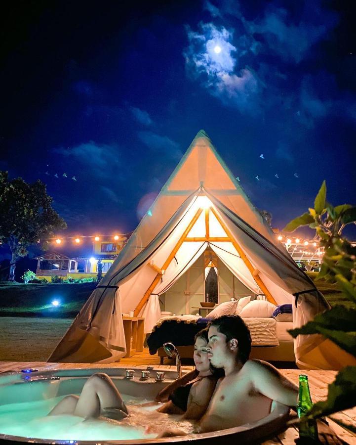 Aw Guatape Glamping Resort מראה חיצוני תמונה