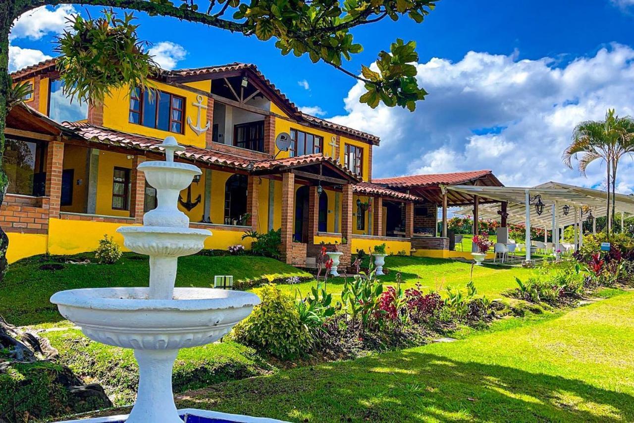 Aw Guatape Glamping Resort מראה חיצוני תמונה
