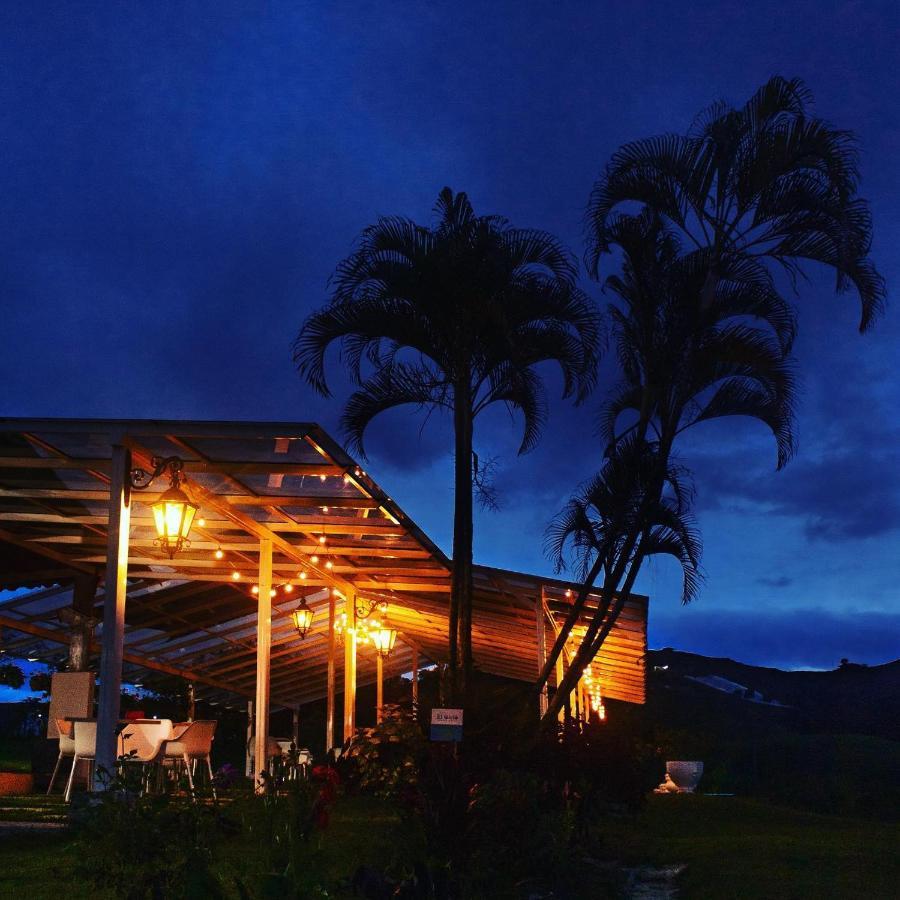Aw Guatape Glamping Resort מראה חיצוני תמונה