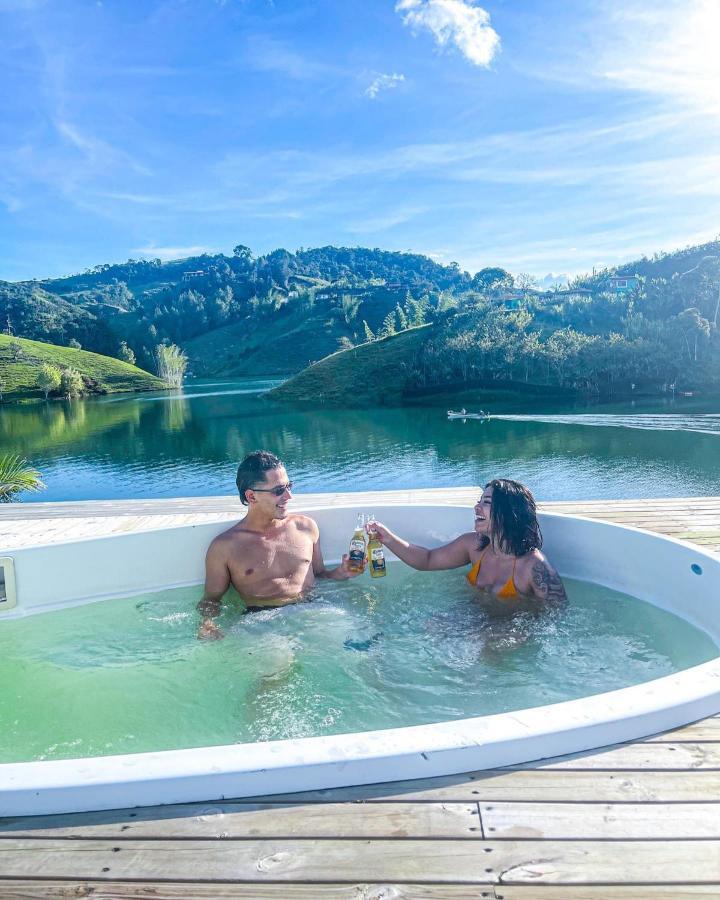 Aw Guatape Glamping Resort מראה חיצוני תמונה