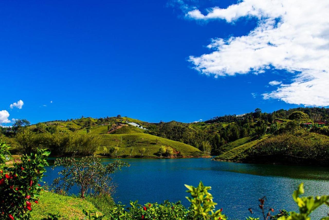 Aw Guatape Glamping Resort מראה חיצוני תמונה