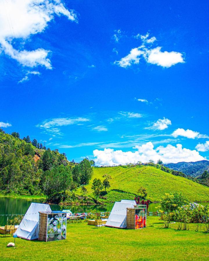 Aw Guatape Glamping Resort מראה חיצוני תמונה