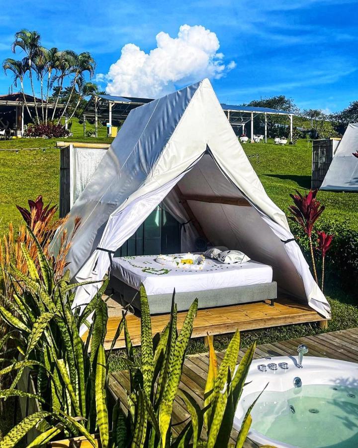 Aw Guatape Glamping Resort מראה חיצוני תמונה