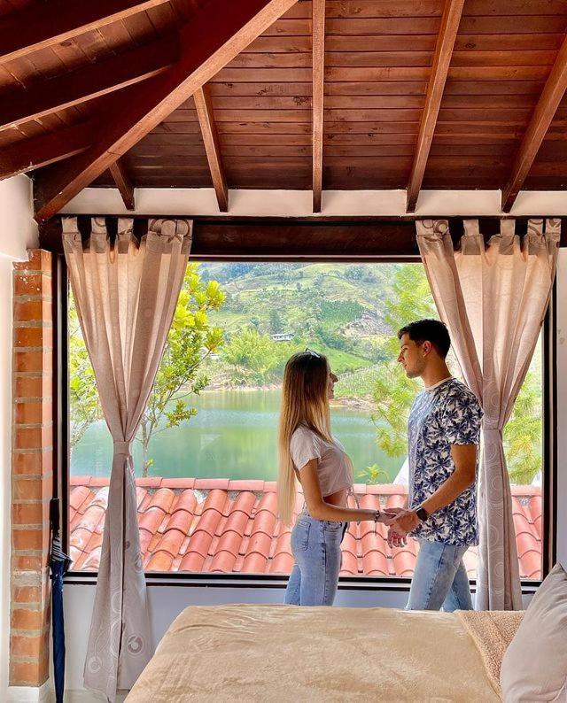 Aw Guatape Glamping Resort מראה חיצוני תמונה