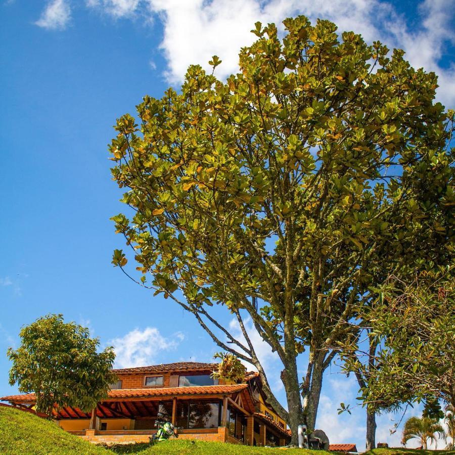 Aw Guatape Glamping Resort מראה חיצוני תמונה