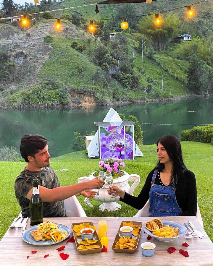 Aw Guatape Glamping Resort מראה חיצוני תמונה